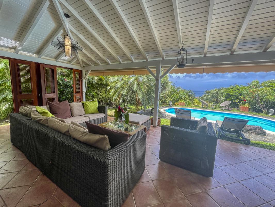 Villa Deshaies Guadeloupe__salon jardin